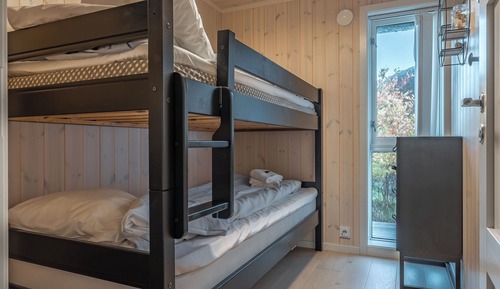 Deluxe House, 4 Bedrooms, 2 Bathrooms