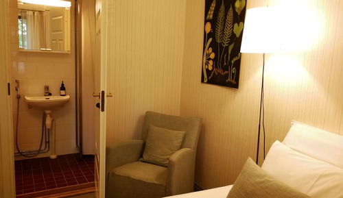 Single Room (Red House)