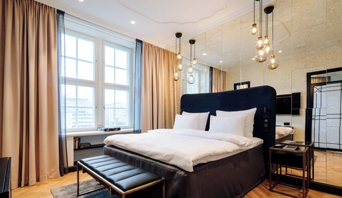 Suite (Triton)