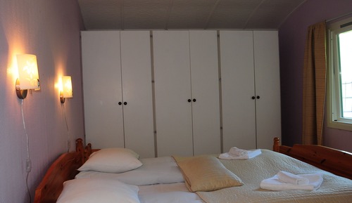 Krossen apt 1.First floor 2 bedrooms, Fjord View