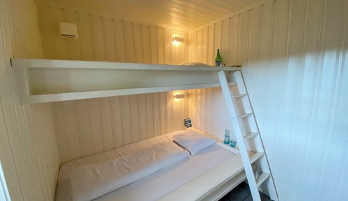 Apartment, 2 Bedrooms (D/E)