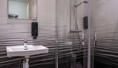 Double Room, No Windows