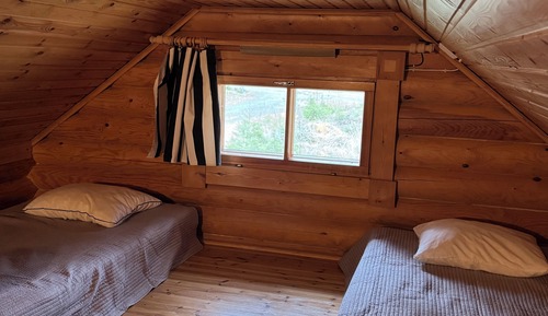 Cabin, Lake View