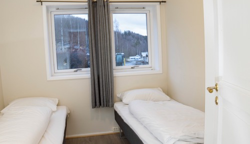 Basic Apartment, Lake View