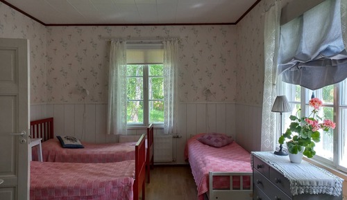 House, 2 Bedrooms, Balcony, Garden View