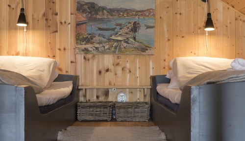 Bunk bed room
