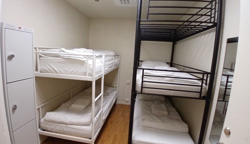 Private 4 Bed Dorm Room