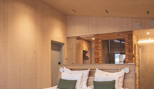 Premium Studio Suite, Lake View