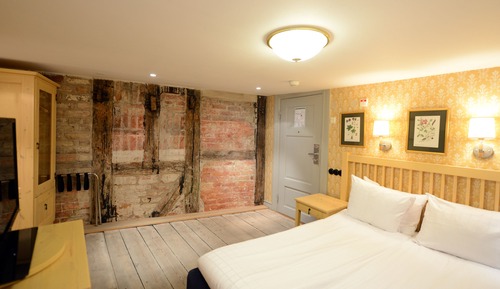 Suite, 2 Twin Beds, Non Smoking