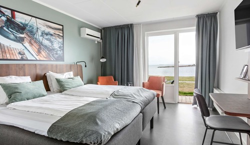 Superior Room, 1 Queen Bed, Non Smoking, Sea View