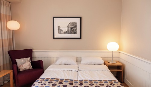Double Room (Compact)