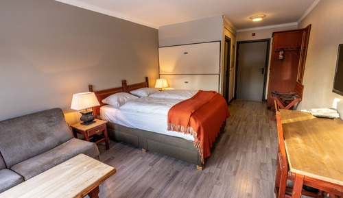 Standard Room (2 adults + 2 children)