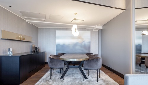 Suite, 1 King Bed, Club Lounge Access (Living Dining Area)