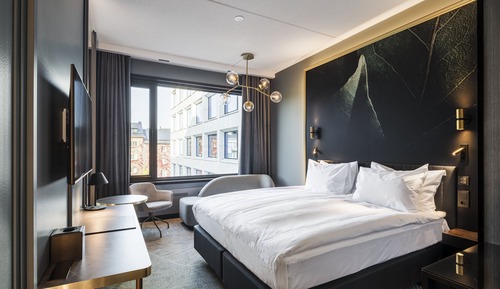 Standard Room, 1 King Bed