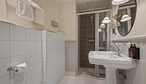Suite, 1 King Bed with Sofa bed, Non Smoking