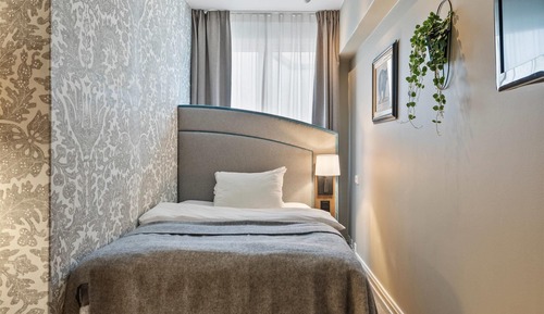 Single Room (Compact)