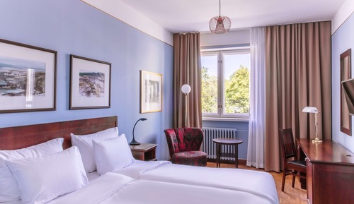 Room (Guest)