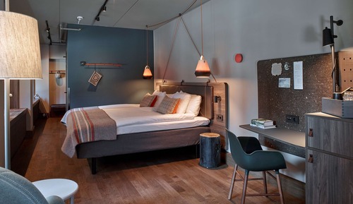 Room (Grande)