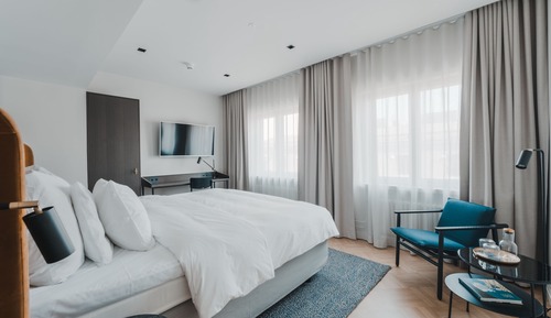 Room, 1 King Bed (Solo Supreme)
