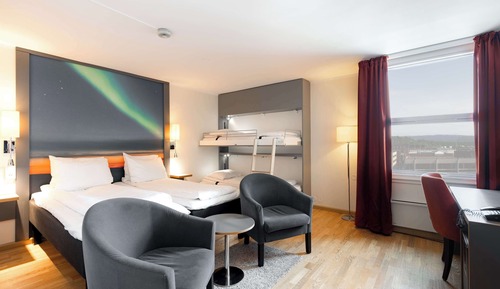 Family Room, Multiple Beds
