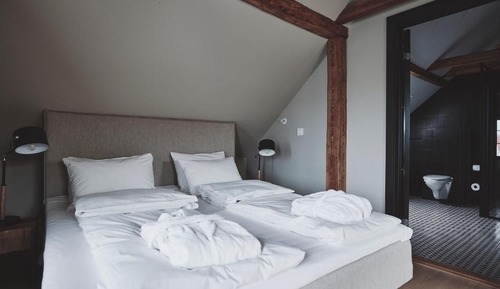 Suite, Sea View