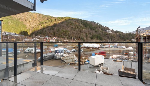 Studio, Courtyard View (210)
