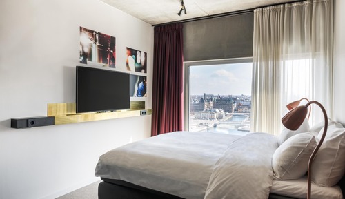 Room, 1 Queen Bed, City View