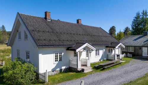 Six-Bedroom House