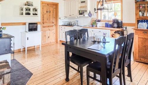Three-Bedroom Vacation Home 