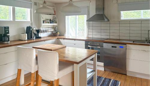 Three-Bedroom Vacation Home 