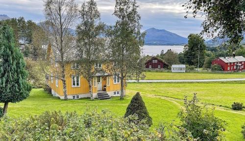 Four-Bedroom Vacation Home