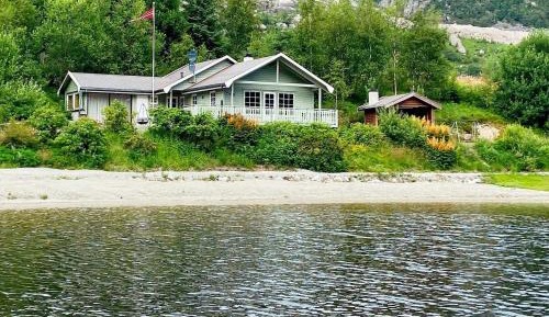 Three-Bedroom Vacation Home 