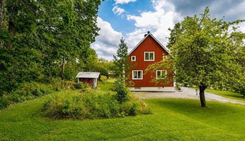 Three-Bedroom Vacation Home 