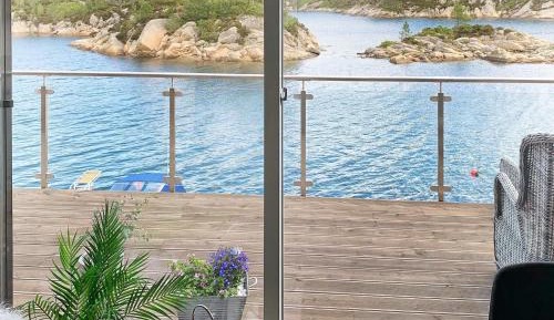 Five-Bedroom Holiday Home