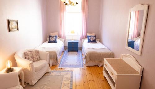 Twin Room with Shared Bathroom