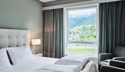 Double Room with Mountain View