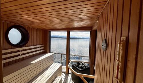 Deluxe Double Room with Balcony and Sea View