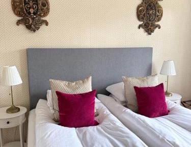 Deluxe Double Room with Extra Bed