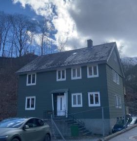 Six-Bedroom House