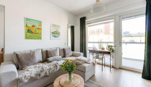 Superior One-Bedroom Apartment with Balcony