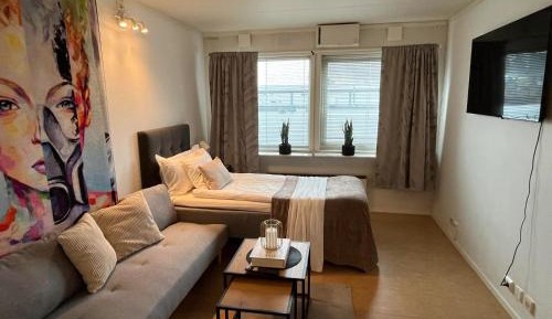 King Studio with Sofa Bed