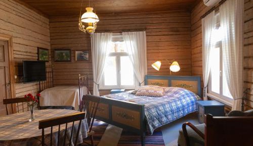 Quadruple Room with Shared Bathroom