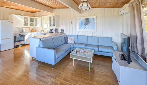 Three-Bedroom Townhouse