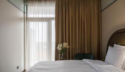 Standard Twin Room - Pool & Spa not included