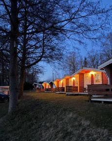 Cottage with Shared Bathroom