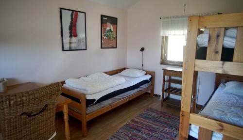 Basic Triple Room with Shared Bathroom