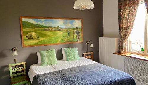 Suite with Lake View