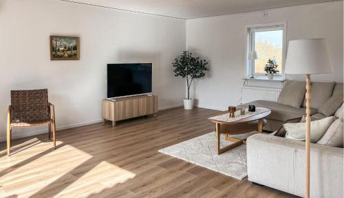 Five-Bedroom Holiday Home