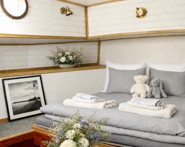 Twin Room with Lake View