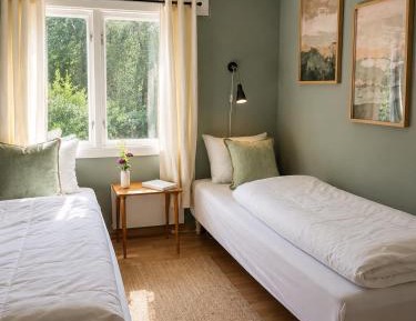 Standard Double Room with Shared Bathroom